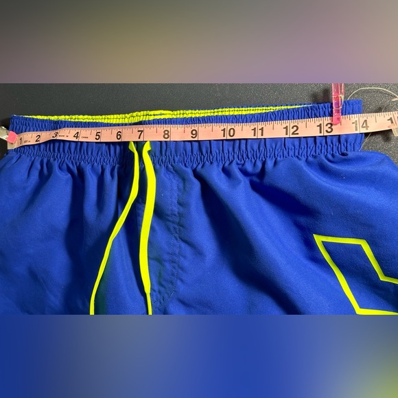 NEW Men’s NIKE Big Spell Out Swim Trunk Shorts Royal Blue with Neon Green Sz M - Picture 7 of 13